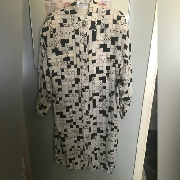 Chanel Iconic Scrabble Print Silk Dress RARE 1990,s

✨💕 Make A Offer ✨💕 - Picture 2 of 9